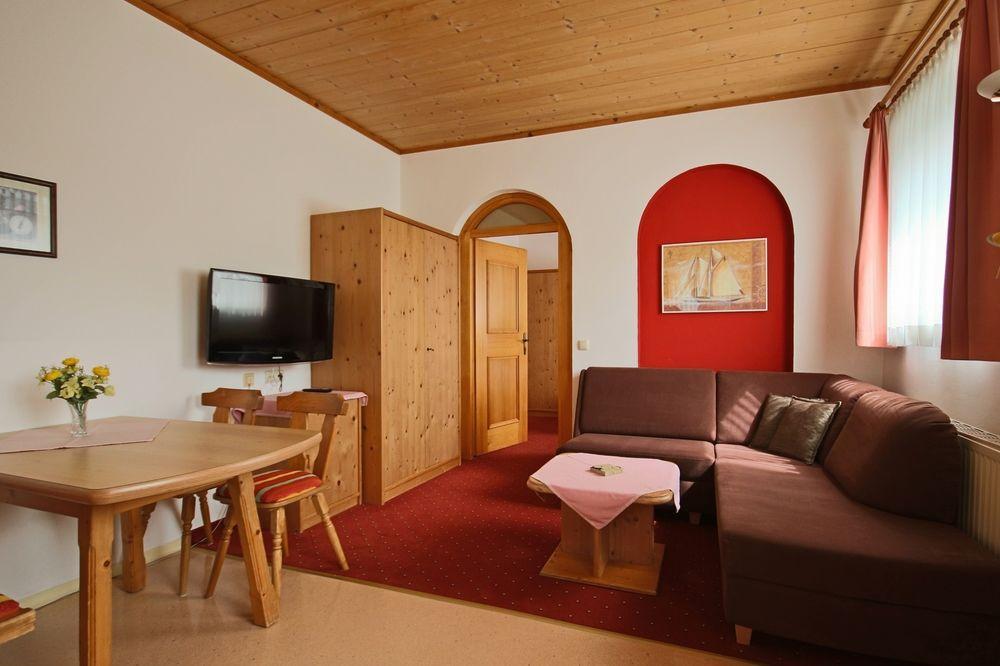 Pension Riedlsperger Bed & Breakfast Saalbach-Hinterglemm Bagian luar foto