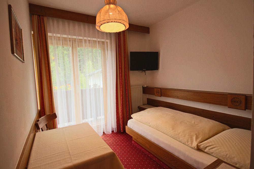 Pension Riedlsperger Saalbach-Hinterglemm Bagian luar foto